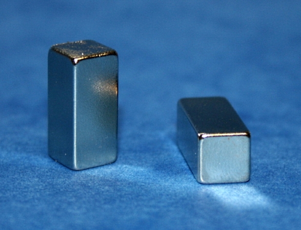 Magnet Block N35 30x2x1 mm, verzinkt, magnetisiert