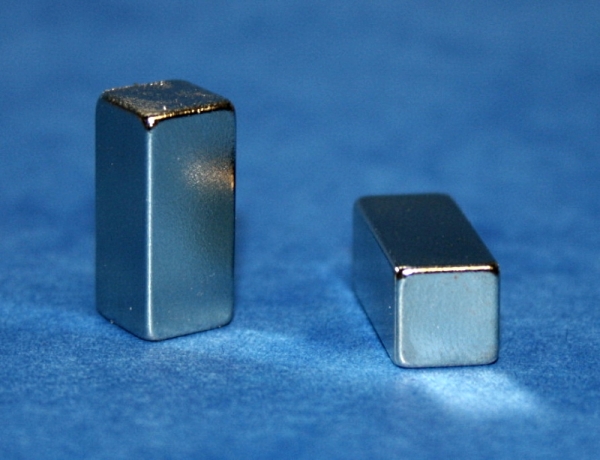 Magnet Block Neodym NdFeB N35 8,6x8,4x3,3